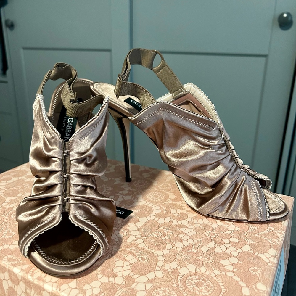 Dolce & Gabbana Satin Heels in Champagne
